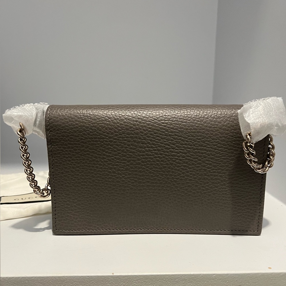NEW Gucci GG Interlocking Wallet on Chain Grey - Picture 4 of 10